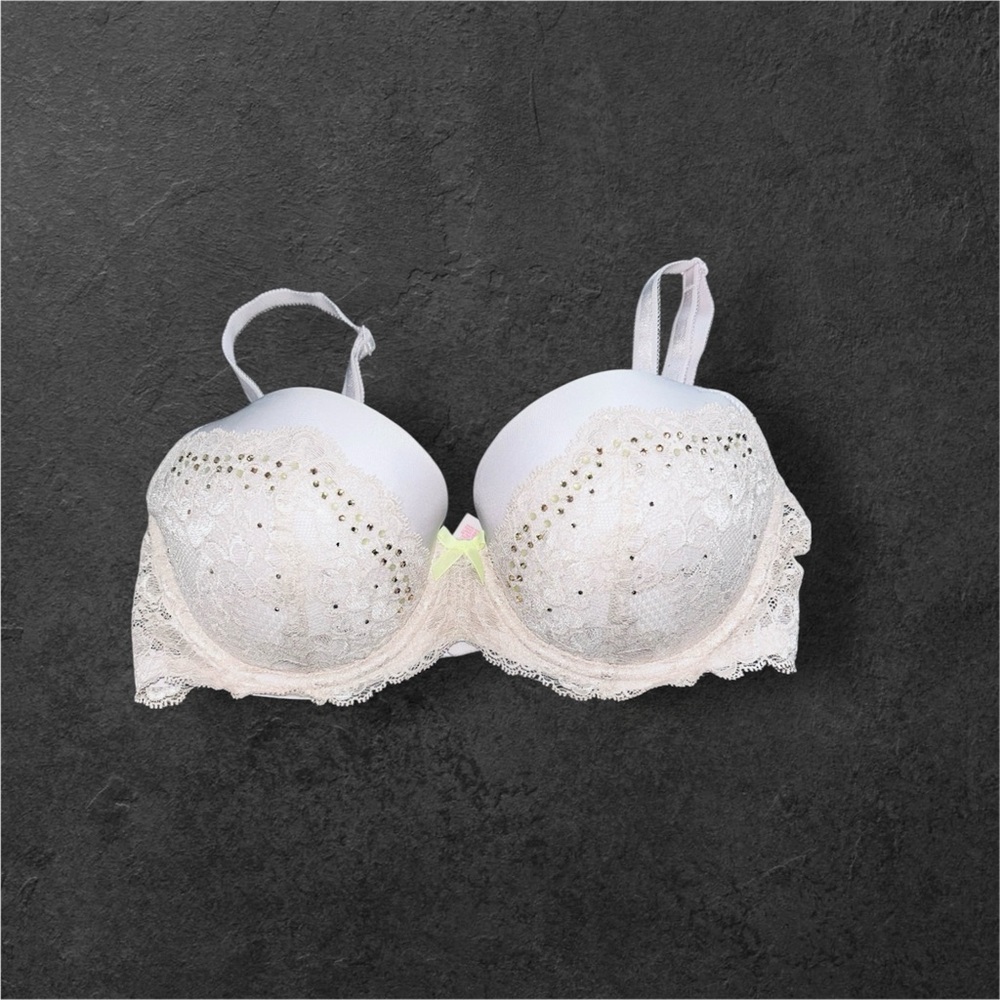 Victoria's Secret White Lace Bra with Stud Embellishments